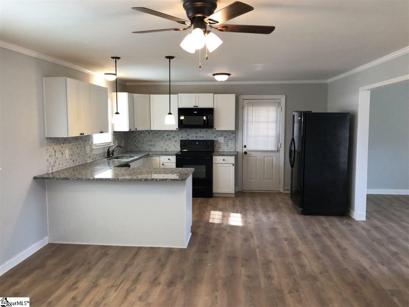 Property image 4 at 304 Elm Drive, Mauldin, SC 29662