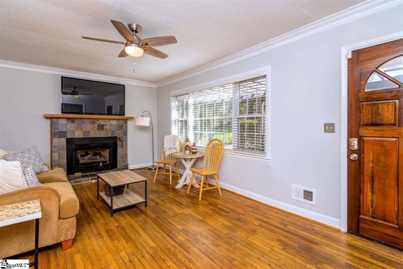 Property image 2 at 35 Conway Drive, Greenville, SC 29615