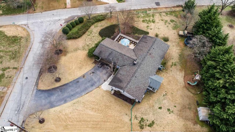 Property image 2 at 210 Woodbury Circle, Taylors, SC 29687