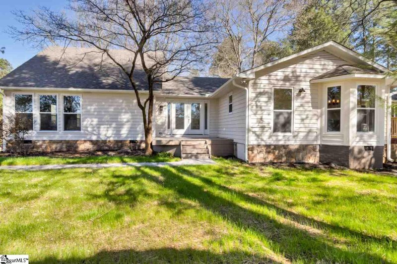 Property image 3 at 102 Crawford Lake Drive, Easley, SC 29642