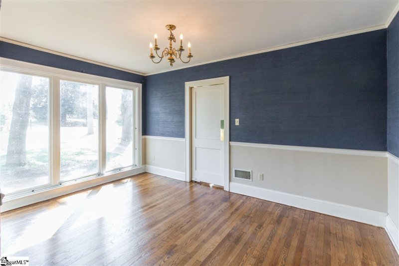 Property image 4 at 127 Knollwood Lane, Greenville, SC 29607