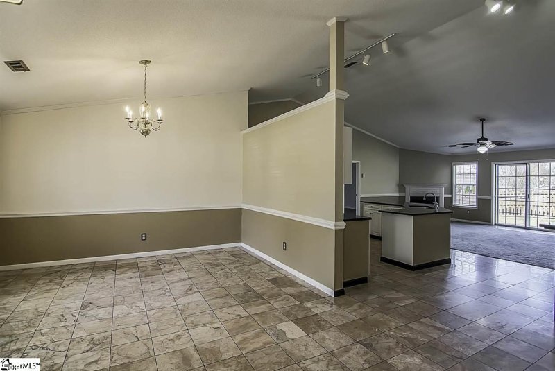 Property image 5 at 8 Wake Forest Way, Mauldin, SC 29662