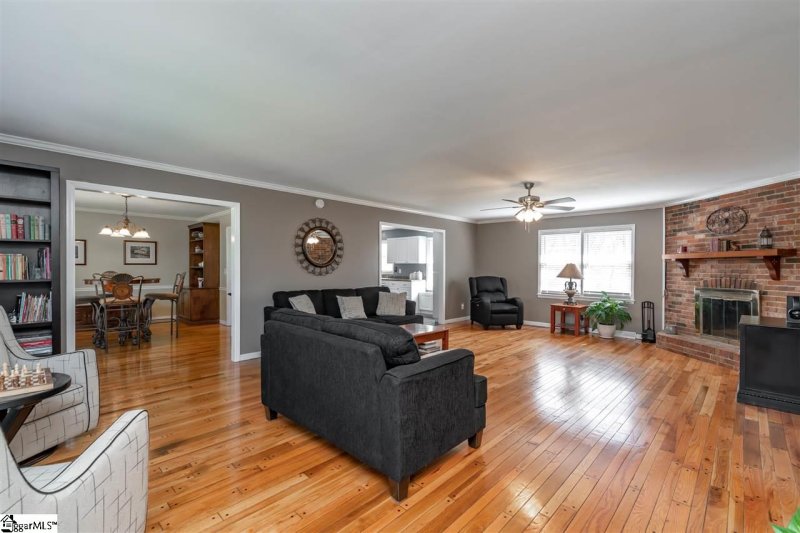 Property image 5 at 102 Mill Estates Road, Taylors, SC 29687