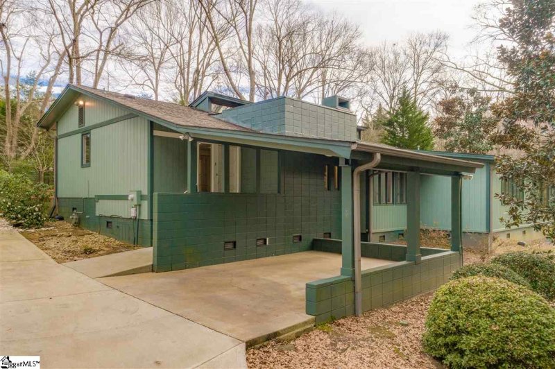 Property image 3 at 2 Terra Lea Lane, Greenville, SC 29615