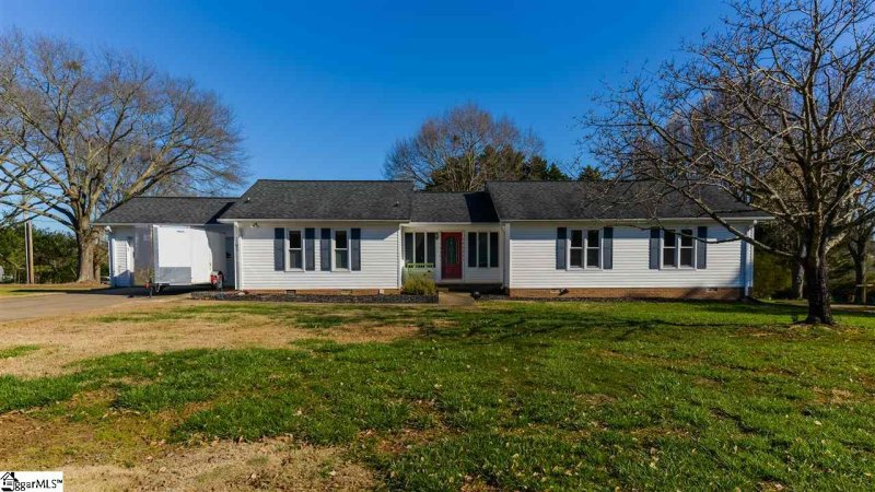 Property image 2 at 116 Caradale Way, Easley, SC 29640