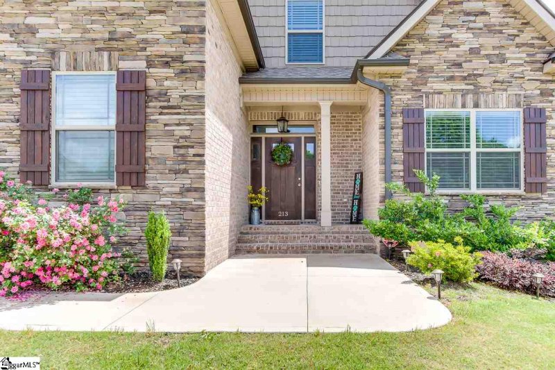 Property image 2 at 213 Cedar Knoll Way, Greer, SC 29651