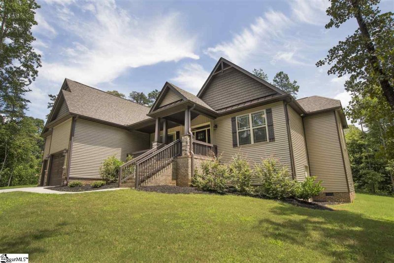 Property image 2 at 103 Pinnacle Pointe Drive, Seneca, SC 29672