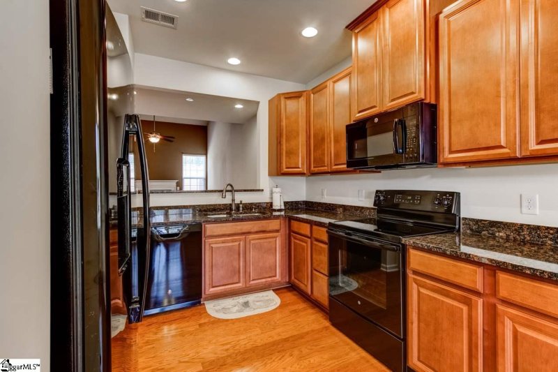 Property image 2 at 30 Fairchild Way, Greenville, SC 29607