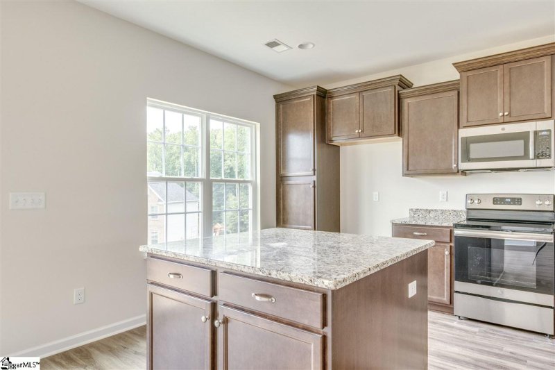 Property image 5 at 103 Hickory Park Court, Spartanburg, SC 29303
