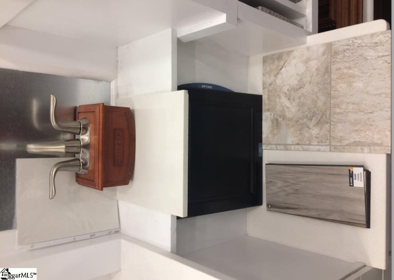 Property image 4 at 107 Hickory Park Court, Spartanburg, SC 29303