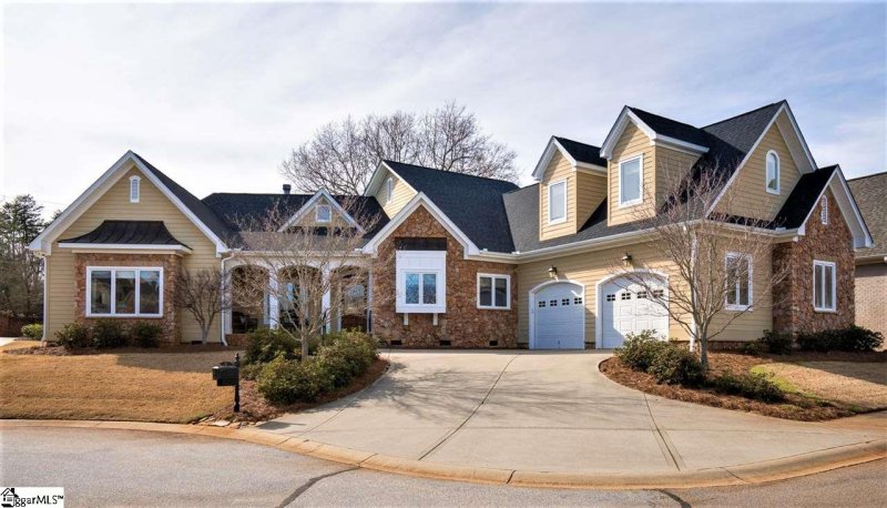 Property image 2 at 4 Henson Place, Greer, SC 29650-3273