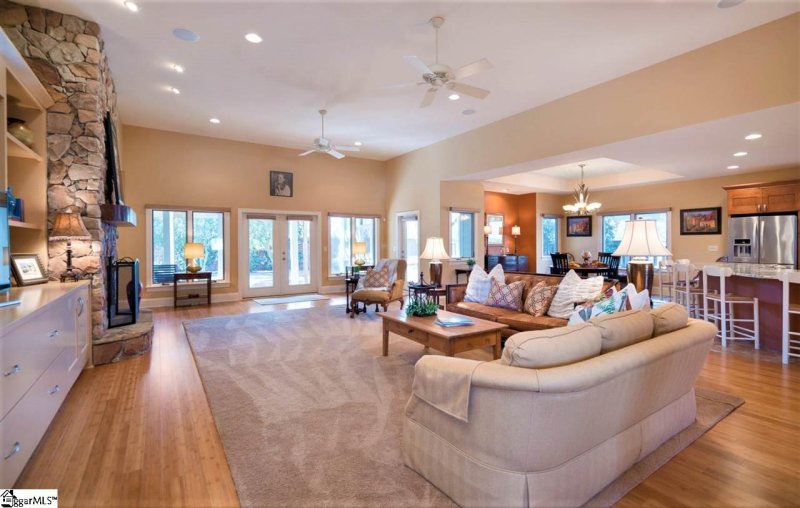 Property image 5 at 4 Henson Place, Greer, SC 29650-3273