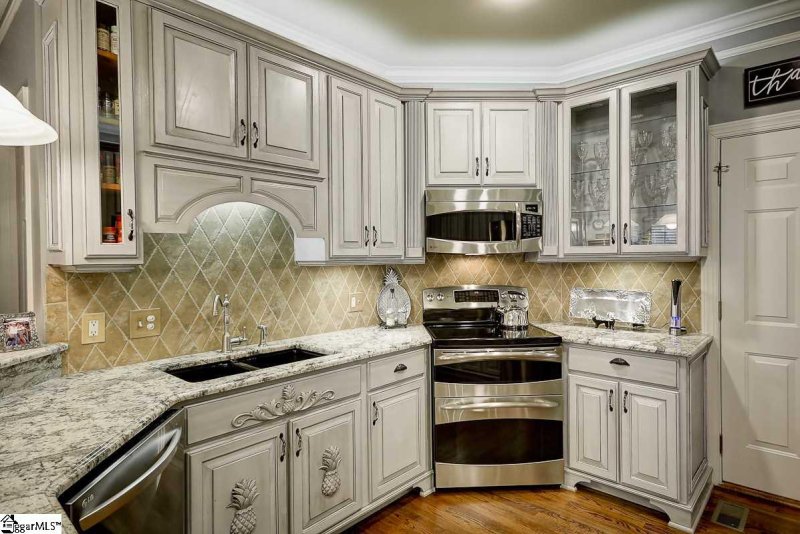 Property image 4 at 8 Grape Vine Court, Greenville, SC 29607