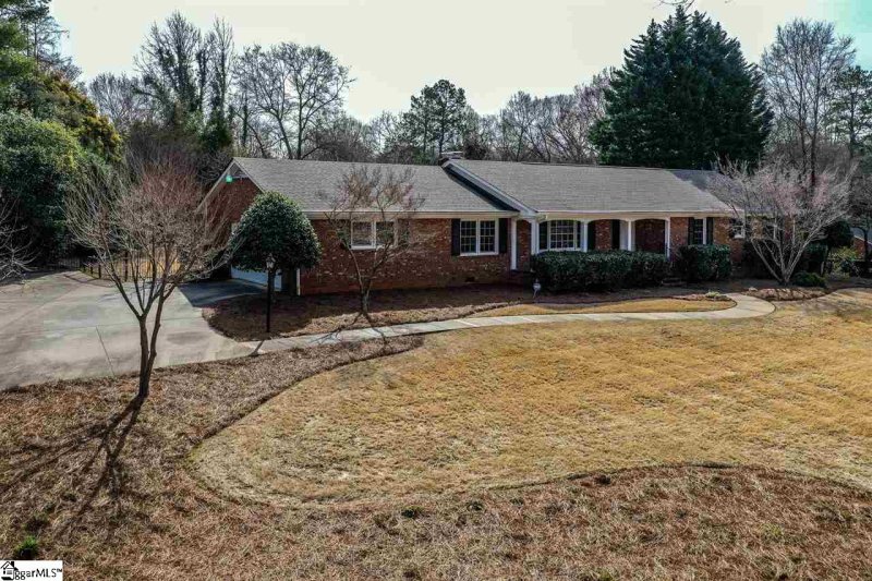 Property image 2 at 220 Terramont Drive, Greenville, SC 29615