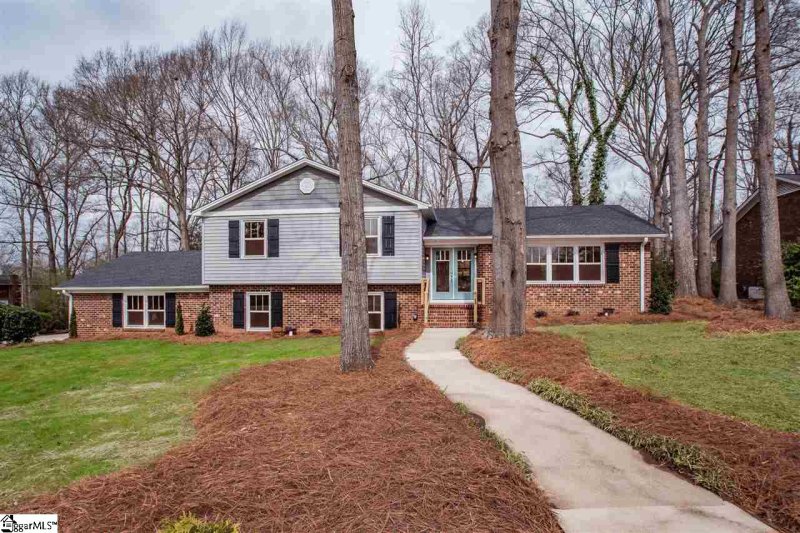 Property image 2 at 1 Donington Drive, Greenville, SC 29615