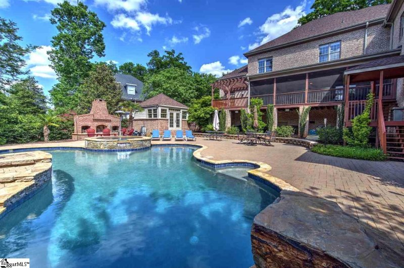 Property image 2 at 211 Waterford Lane, Greer, SC 29650