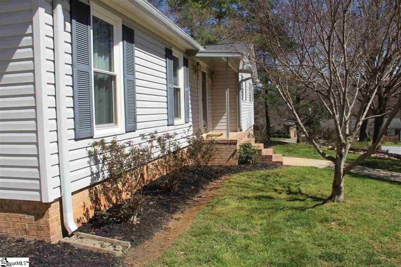 Property image 4 at 313 Poplar Lane, Mauldin, SC 29662