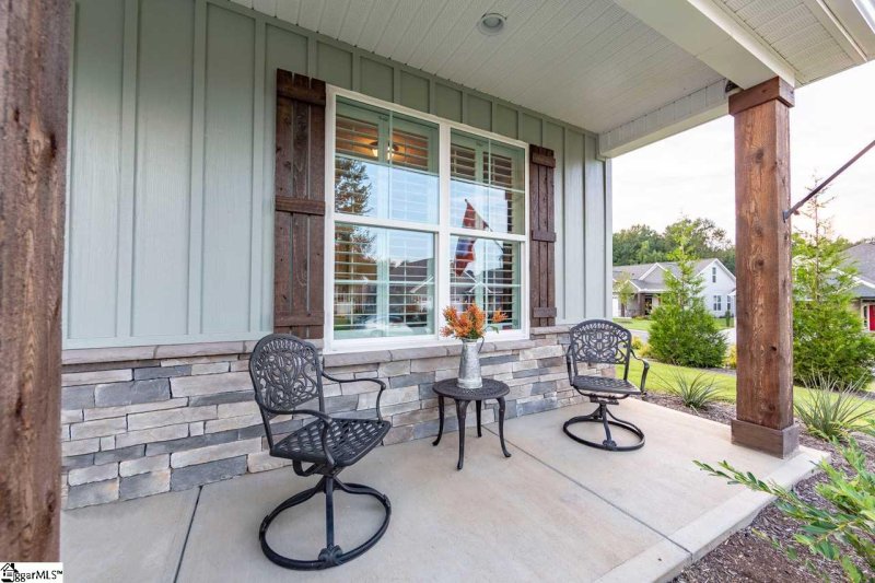 Property image 2 at 612 Ponden Drive, Greer, SC 29650