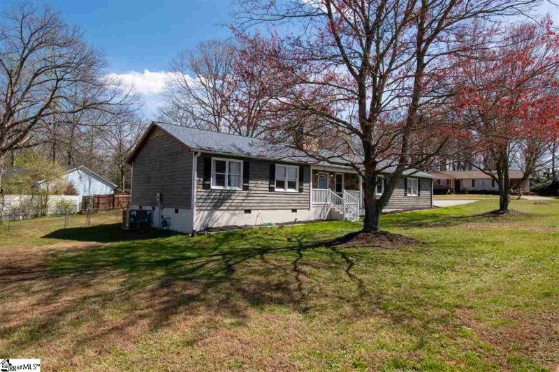 Property image 3 at 101 Blakely Drive, Mauldin, SC 29662