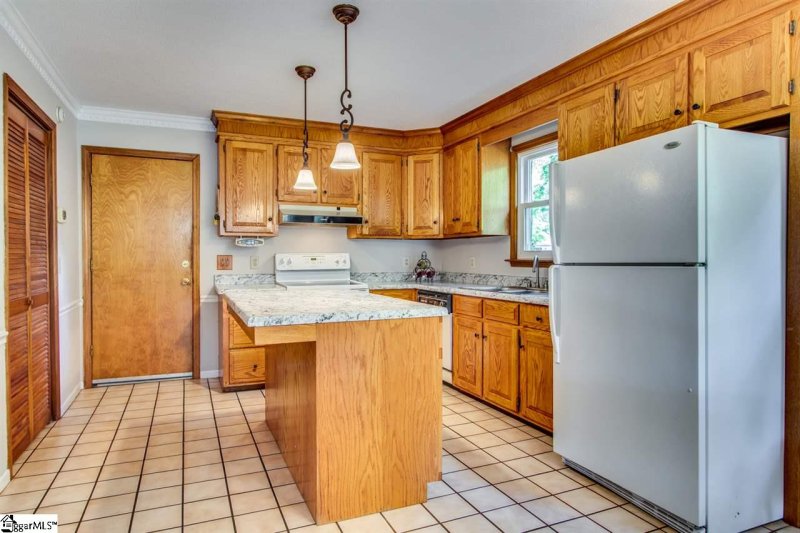 Property image 3 at 412 SPRING MEADOW Road, Simpsonville, SC 29680
