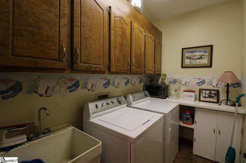 Property image 3 at 230 Royal Oaks Drive, Anderson, SC 29625