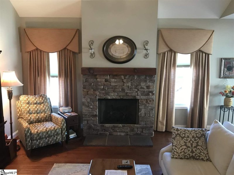 Property image 2 at 296 Autumn Glen Drive, Spartanburg, SC 29303