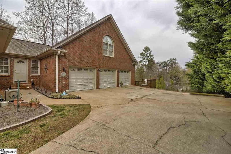 Property image 5 at 108 Highmount Drive, Greer, SC 29651