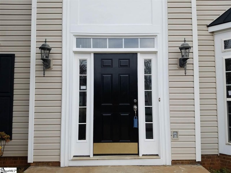 Property image 4 at 10 Silverthorn Court, Simpsonville, SC 28681