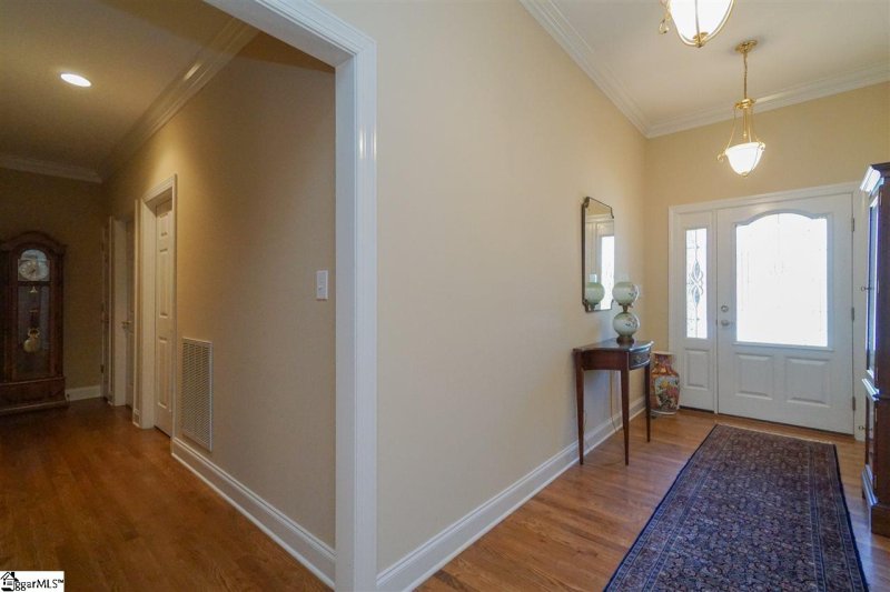 Property image 3 at 200 Banbury Circle, Simpsonville, SC 29681