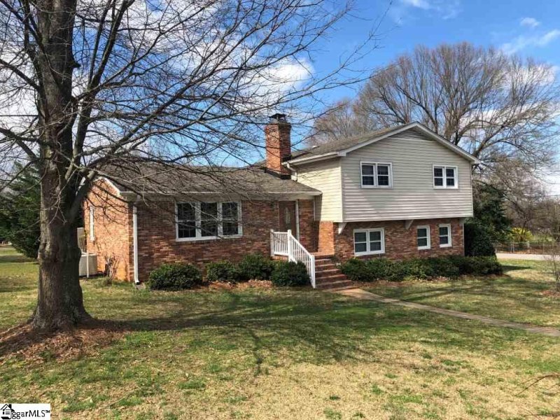 Property image 2 at 1 Spring Forest Road, Greenville, SC 29615