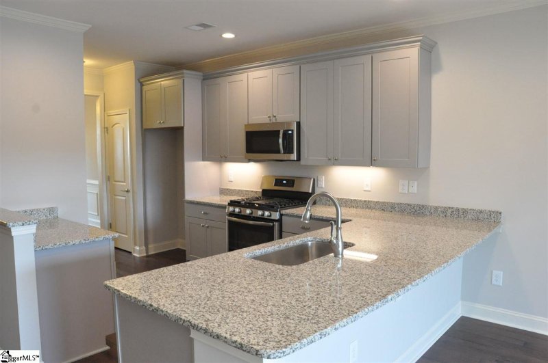 Property image 2 at 5 Sweetspire Lane, Simpsonville, SC 29681
