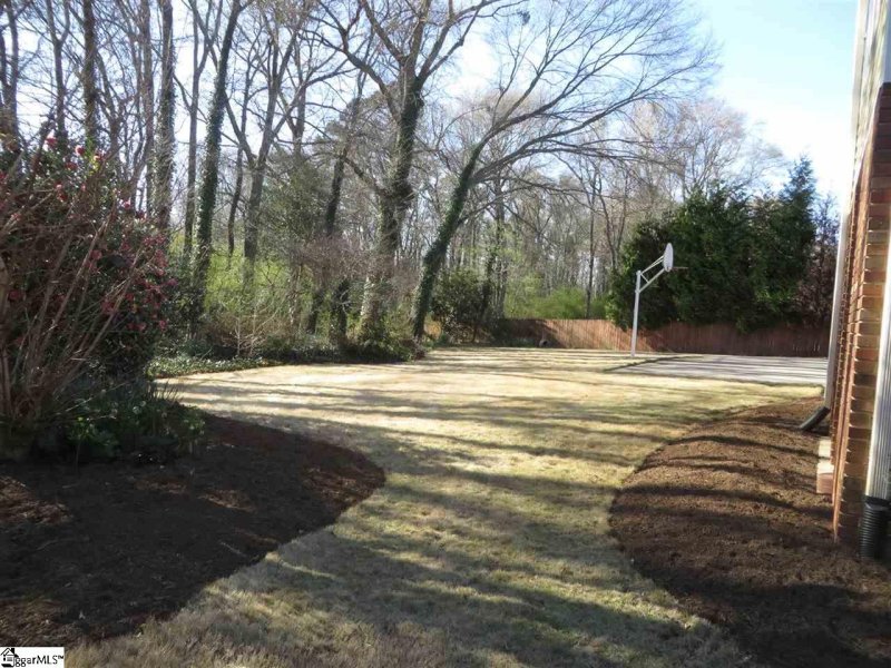 Property image 4 at 106 Chestnut Oaks Circle, Simpsonville, SC 29681