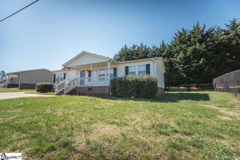 Property image 2 at 357 Belcher Road, Boiling Springs, SC 29316