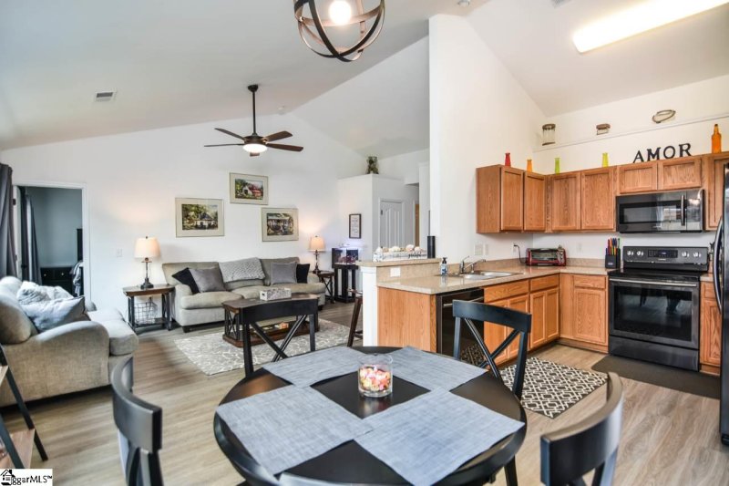 Property image 3 at 117 Triton Court, Simpsonville, SC 29680