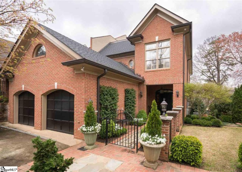 Property image 2 at 12 Hidden Hills Drive, Greenville, SC 29605