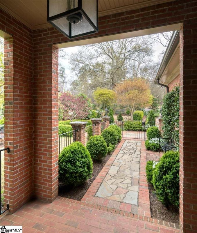 Property image 3 at 12 Hidden Hills Drive, Greenville, SC 29605