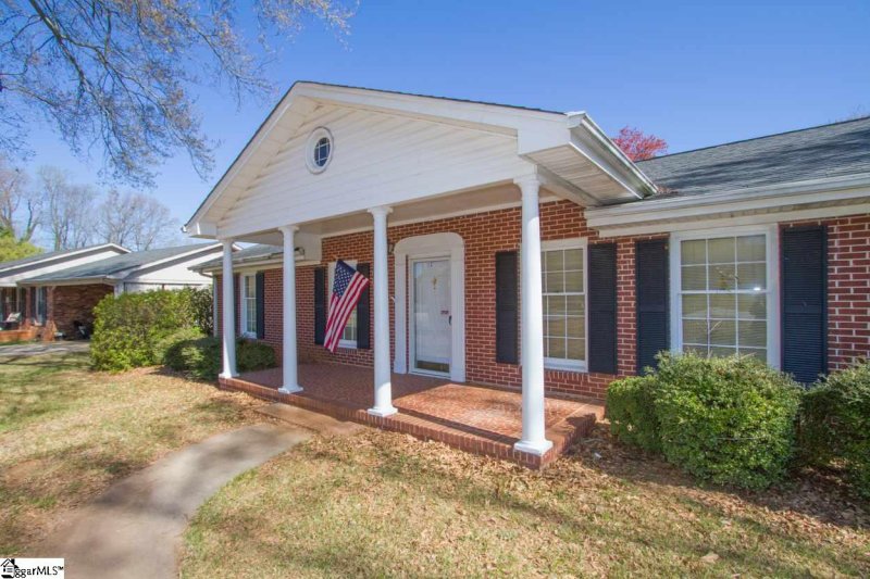 Property image 5 at 12 Spring Forest Road, Greenville, SC 29615