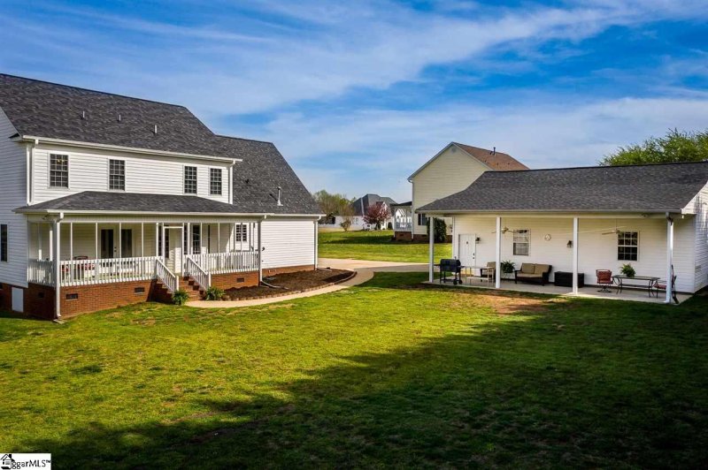 Property image 3 at 209 Legacy Farm Drive, Fountain Inn, SC 29644