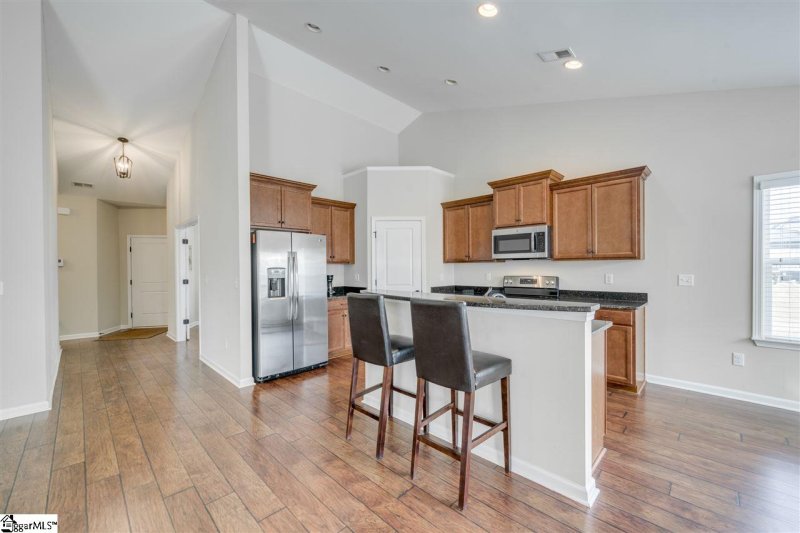 Property image 4 at 264 Autumn Glen Drive, Spartanburg, SC 29303