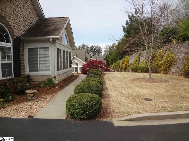 Property image 3 at 124 High Hat Circle, Greenville, SC 29617-7267