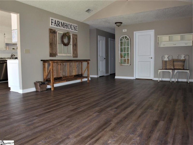 Property image 4 at 132 Wilbon Circle, Simpsonville, SC 29681