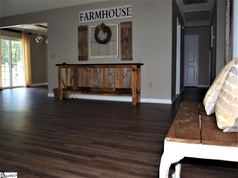Property image 5 at 132 Wilbon Circle, Simpsonville, SC 29681