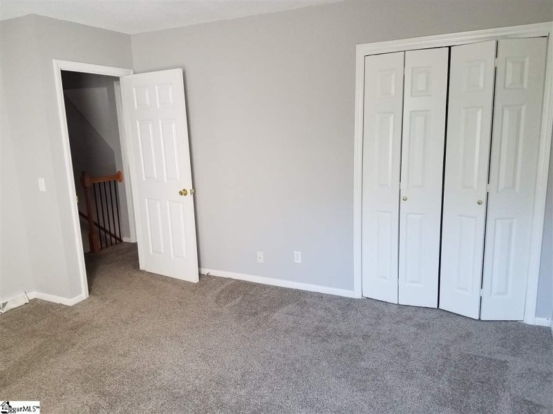 Property image 2 at 127 Shadytree Drive, Taylors, SC 29687