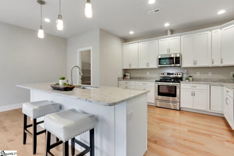 Property image 5 at 212 Crimson Glory Way, Travelers Rest, SC 29690