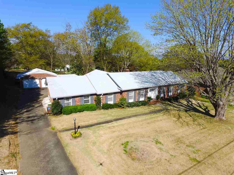 Property image 2 at 110 Ascot Drive, Greer, SC 29651