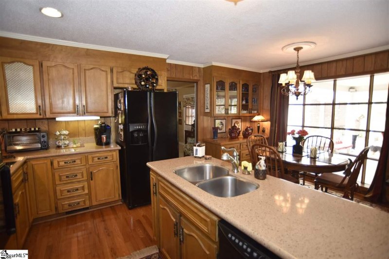 Property image 5 at 110 Ascot Drive, Greer, SC 29651