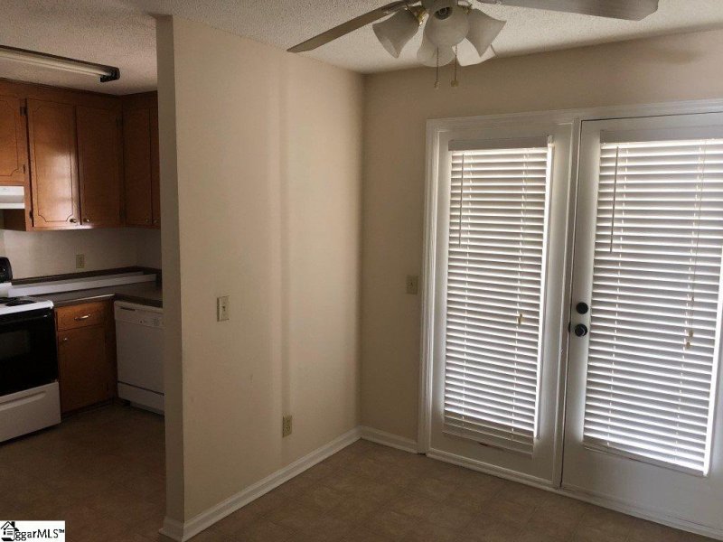 Property image 3 at 108 Shady Tree Drive, Taylors, SC 29687