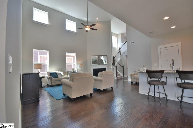 Property image 4 at 719 Rose Penny Lane, Spartanburg, SC 29301