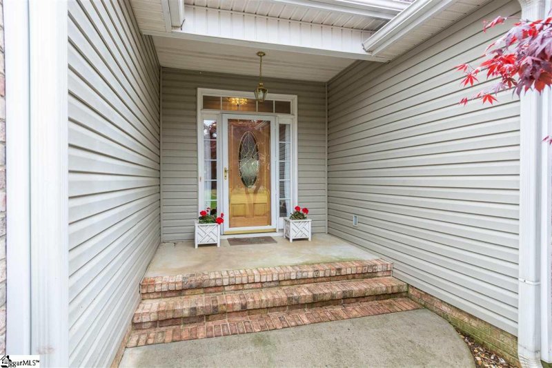 Property image 2 at 305 Kaplan Court, Simpsonville, SC 29681-1969