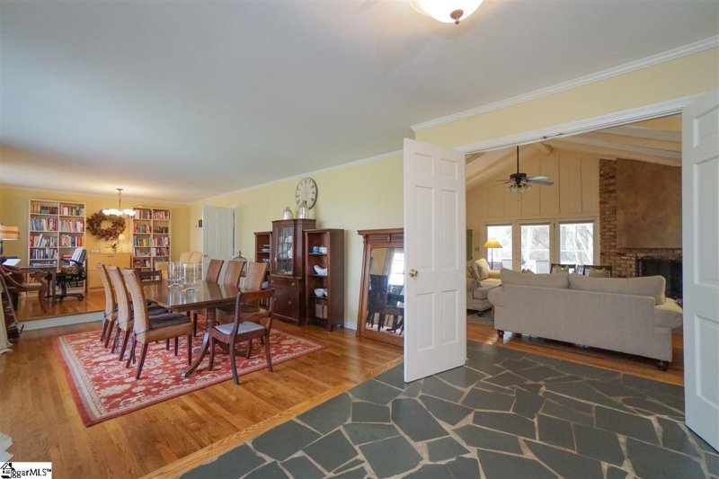 Property image 3 at 21 Jamestown Drive, Greenville, SC 29615